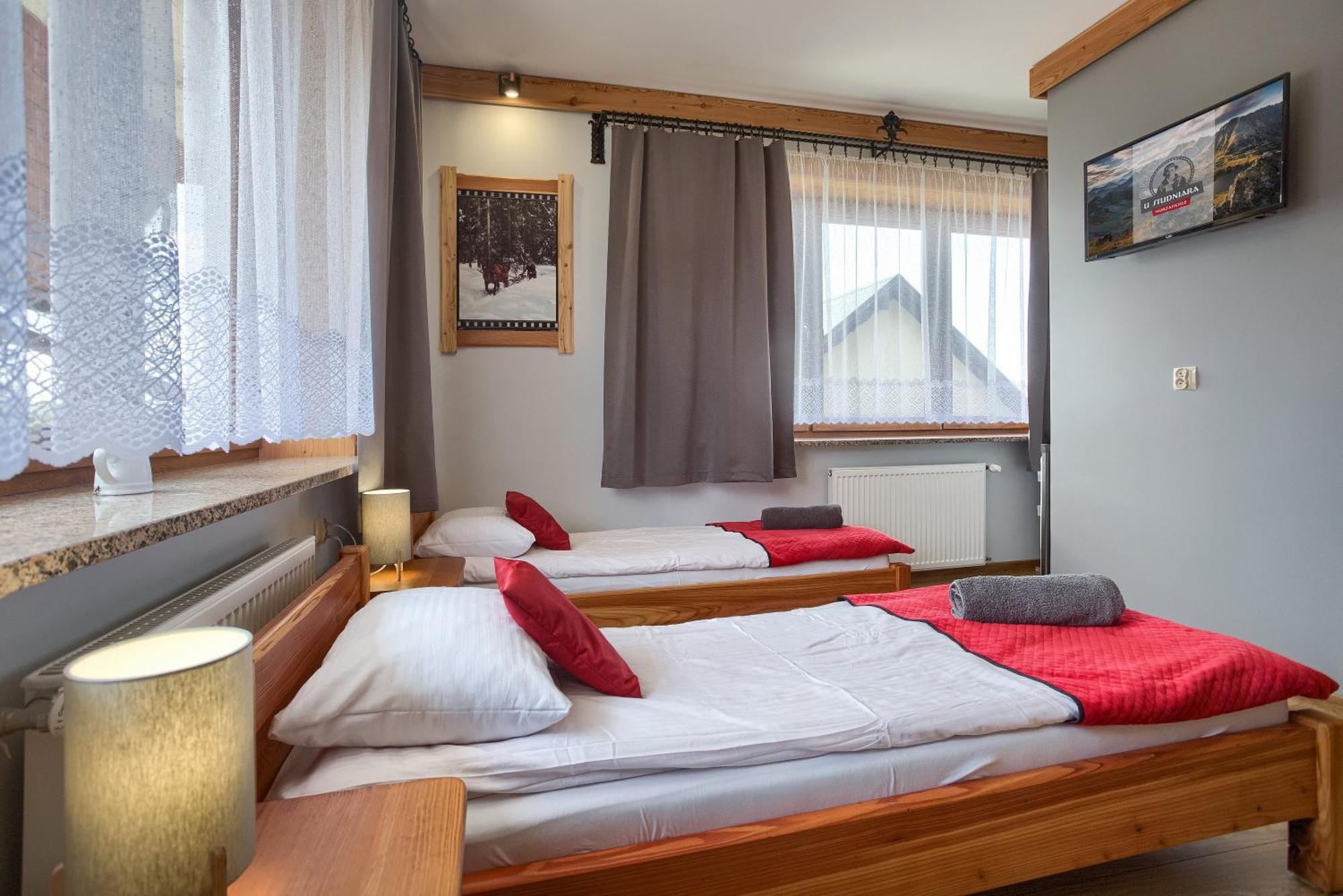 무르자시츨 U Studniara B&B 외부 사진